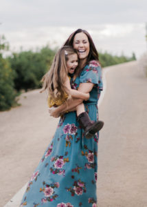 mother daughter portraits - mom and girl laughing jess flagel photo | seattle family photographer